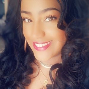 Meet your Posher, Fallon